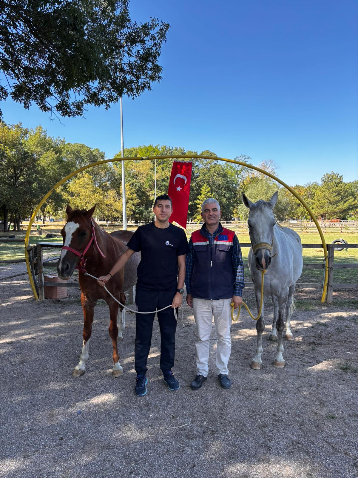 Jandarma Genel Komutanlığına İki Atımız Eğitimde Kullanmak Amacıyla Verildi