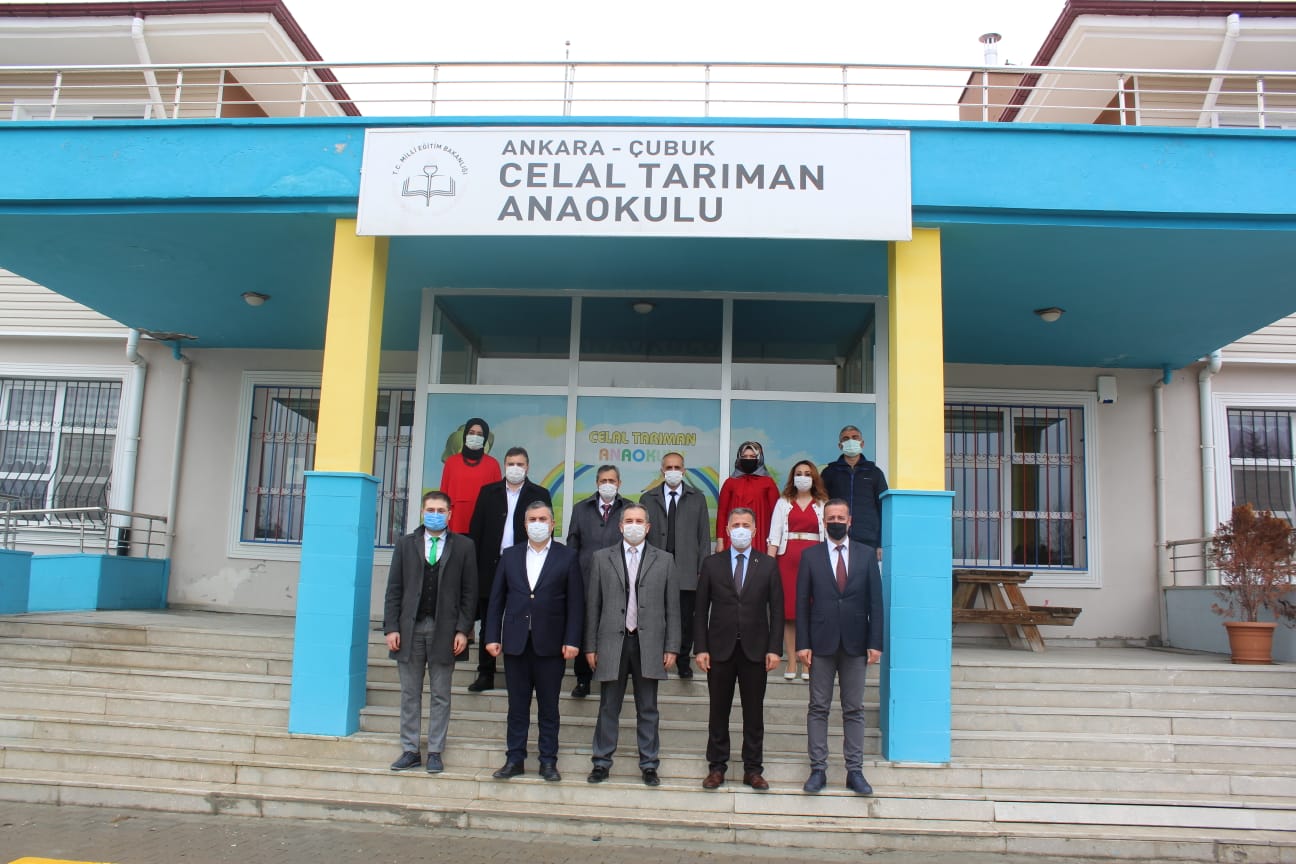 İSTİKLAL MARŞI OKUMADA DERECEYE GİREN ÖĞRENCİLERİN ÖDÜL TÖRENİ