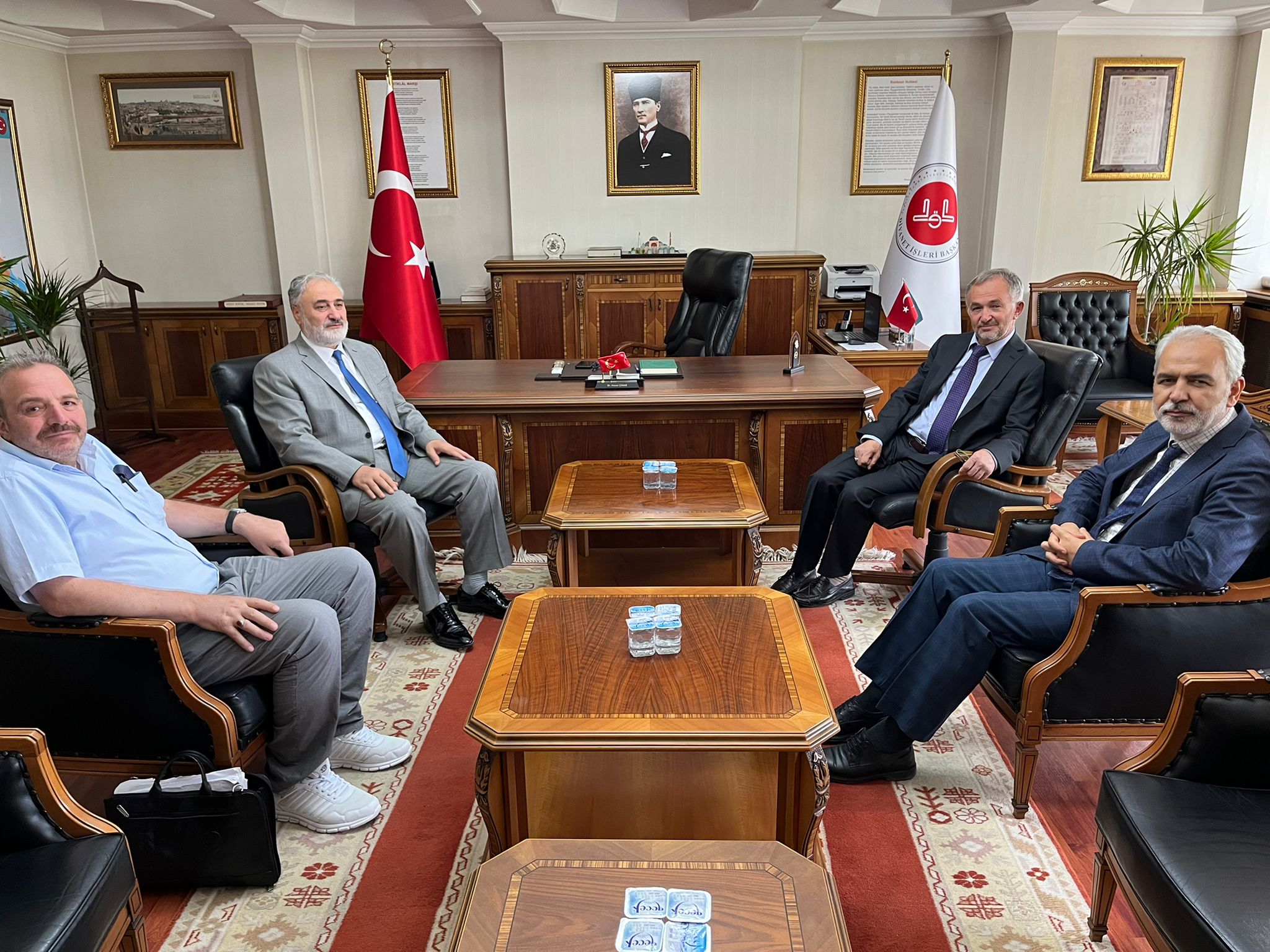 Dekanlığımızdan Ankara Müftülüğüne Atanan Dr. Hasan ÇINAR'a Ziyaret