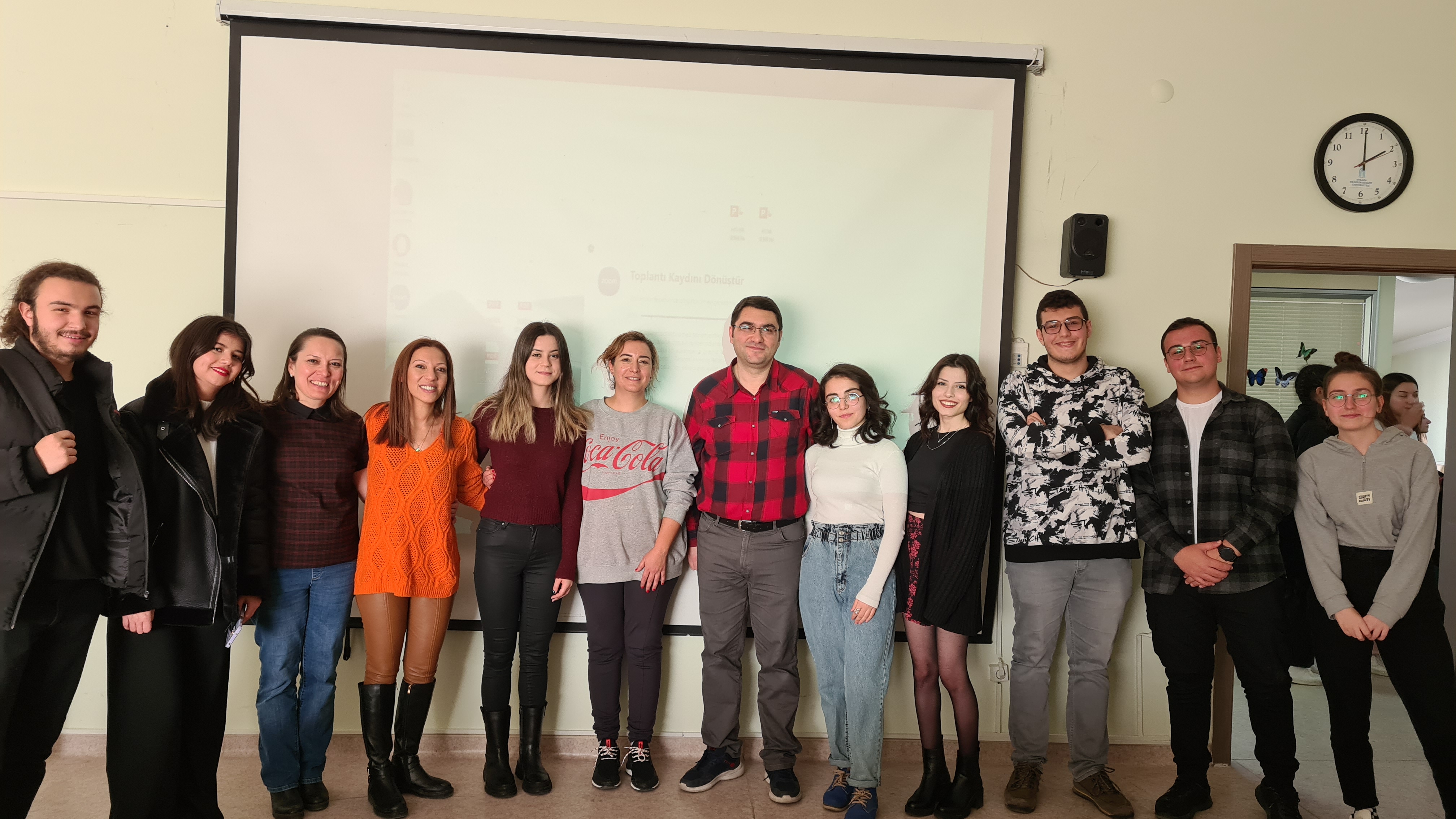 AYBÜ Öğrenme ve Öğretme Merkezi Öğrenci Mentörlüğü Programı Tarafından 21 Aralık 2022 Tarihinde Japonya Kanda Uluslararası Çalışmalar Üniversitesi’nden Katılımcılarla “2022 Yılı Hikâyeniz” Etkinliği Yapıldı.