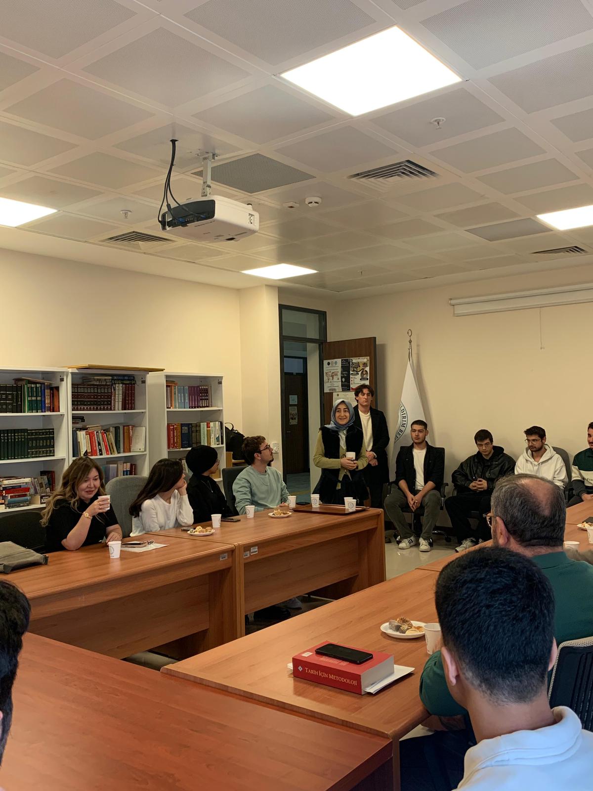 Aybü Tarih Bölümünde “Öğrenci-Öğretmen Buluşması” Gerçekleştirildi