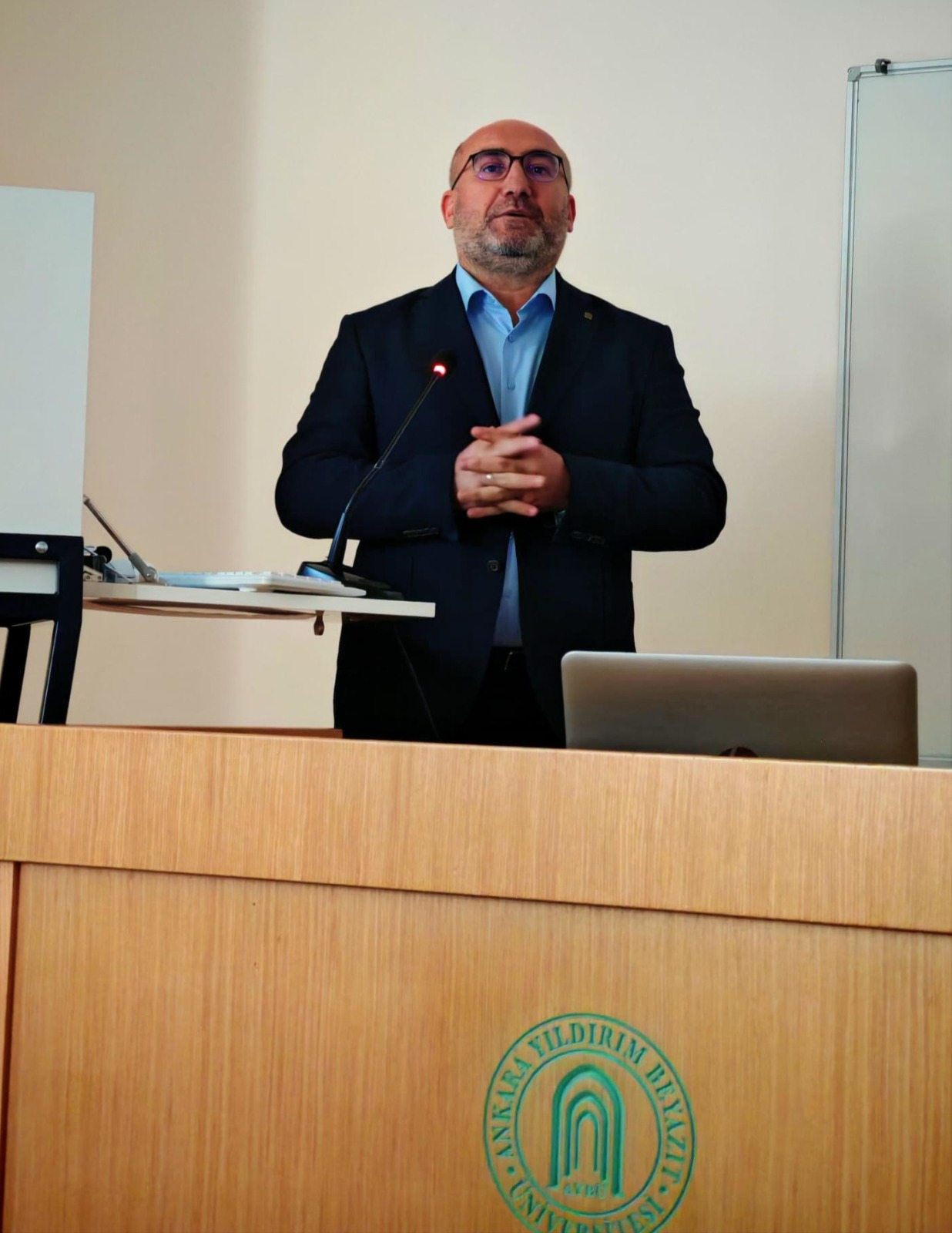 Katar'da Türkçe ve Türkçenin Öğretimi Semineri Gerçekleşti