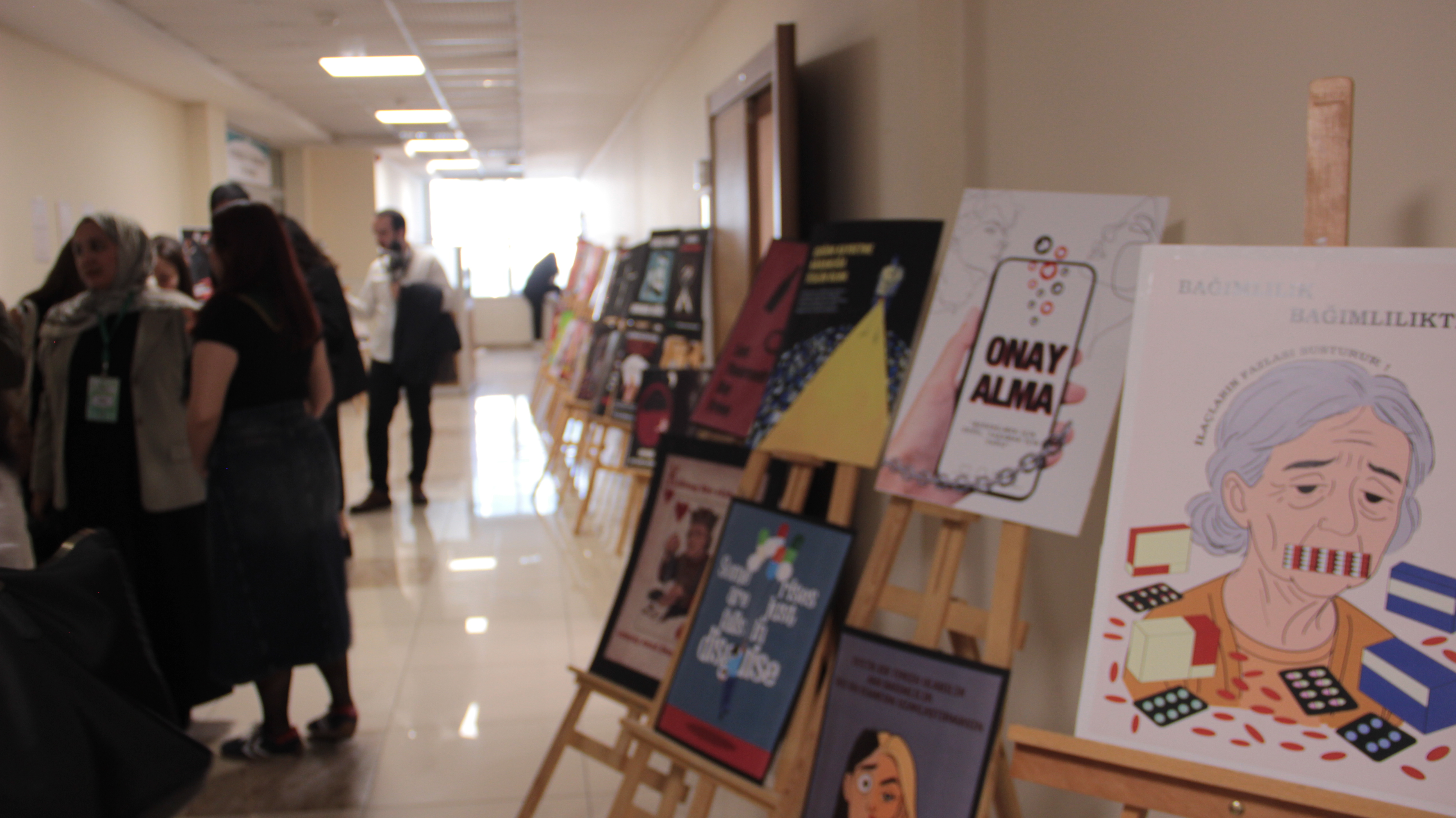 II. Bağımlılığa Multidisipliner Bakış Sempozyumu Kapsamında Sanat Sergisi Tamamlandı