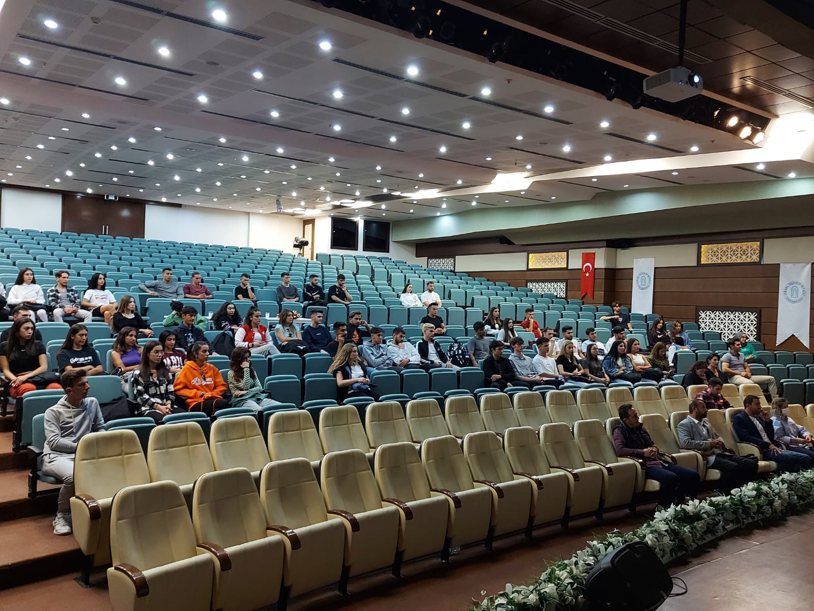 Spor Bilimleri Fakültesi Öğrencilerine Yönelik Oryantasyon Programı Gerçekleştirilmiştir