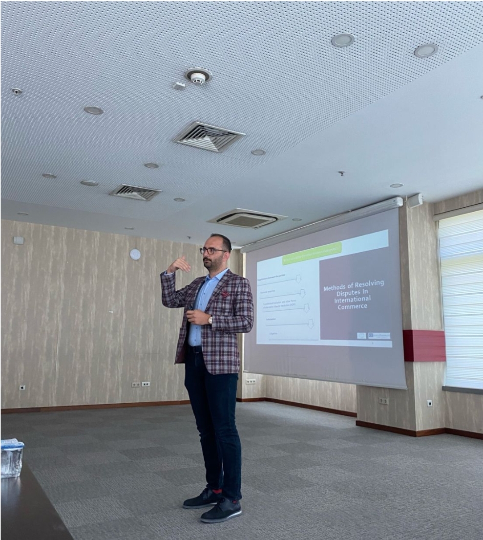 Associate Professor Dr Ersin Erdogan gave a presentation in a programme themed “International Law and Arbitration.
