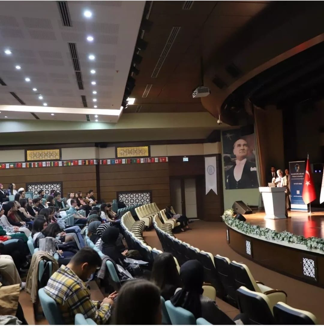 AYBÜ Diş Hekimliği Fakültesi tarafından düzenlenen Diş Hekimliği Fakültesi Öğrenci Kongresi, Milli İrade Yerleşkemizde gerçekleşti.
