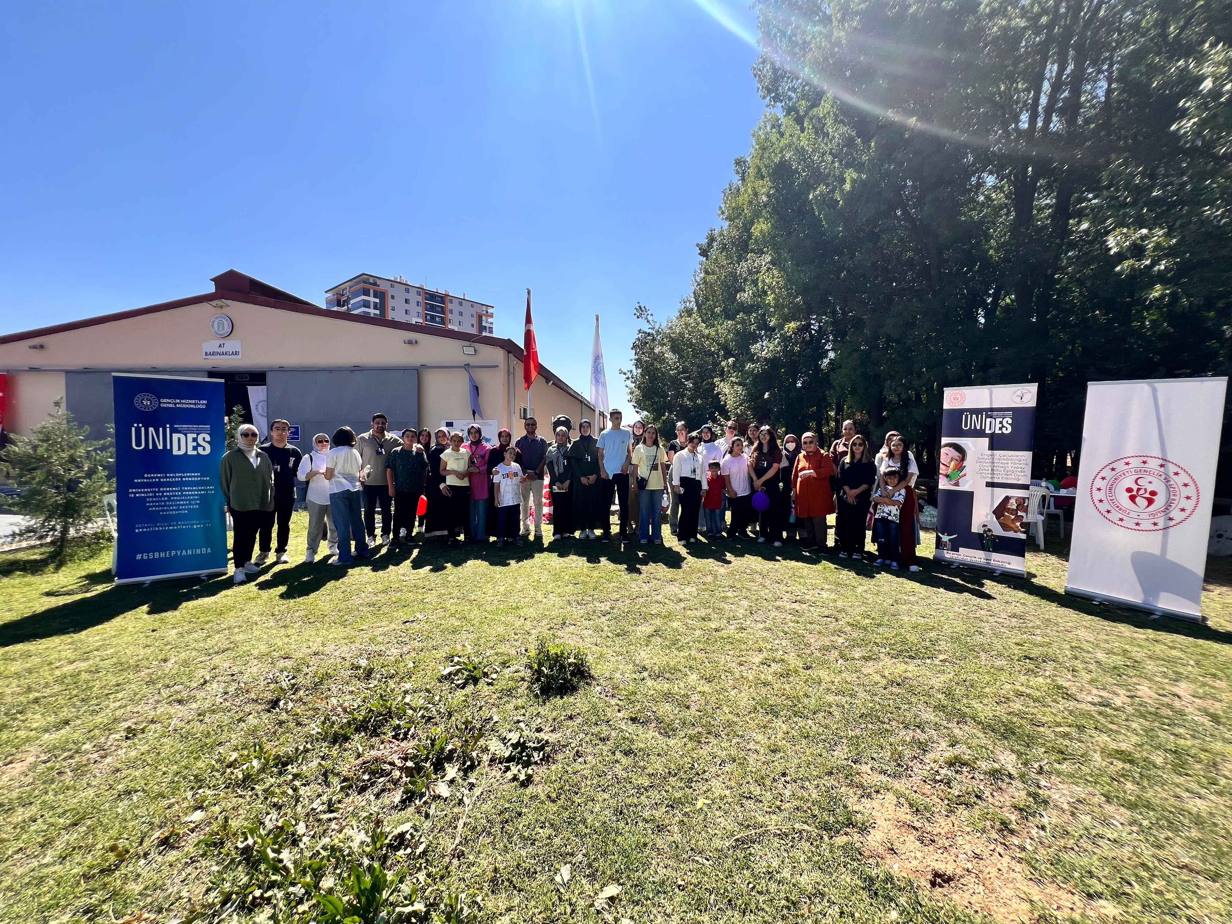 Sempati Özel Eğitim Merkezi İle Ankara Yıldırım Beyazıt Üniversitesi Engelsiz YBU Kulübü Ortaklığında ÜNİDES Kapsamında Yapay Zeka İle Engelsiz Oyun Deneyimi Projesi Gerçekleştirildi 
