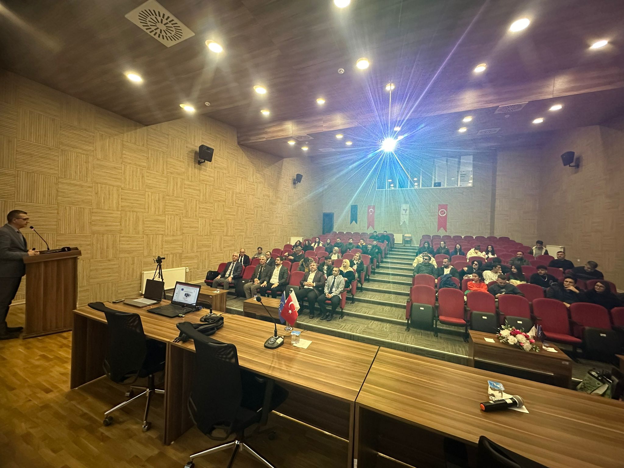 Hippoterapi Türkiye Projesi Kapsamında Merkez Müdürümüz Öğr.Gör. Ali Ekber ÜN Hocamız Kastamonu Üniversitesinde 