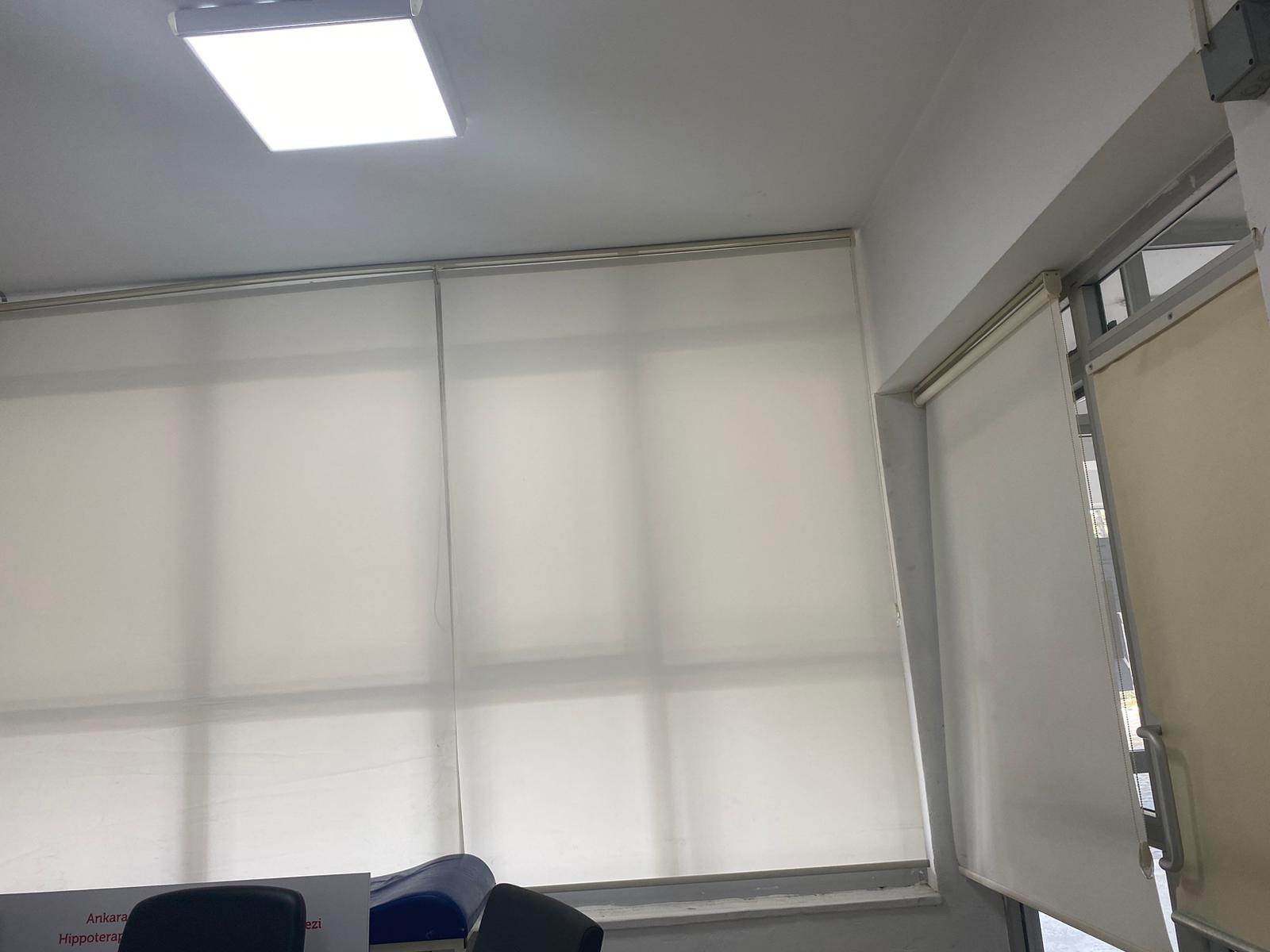 PERSONEL ÇALIŞMA OFİSİMİZİN YENİ PERDELERİ TAKILDI