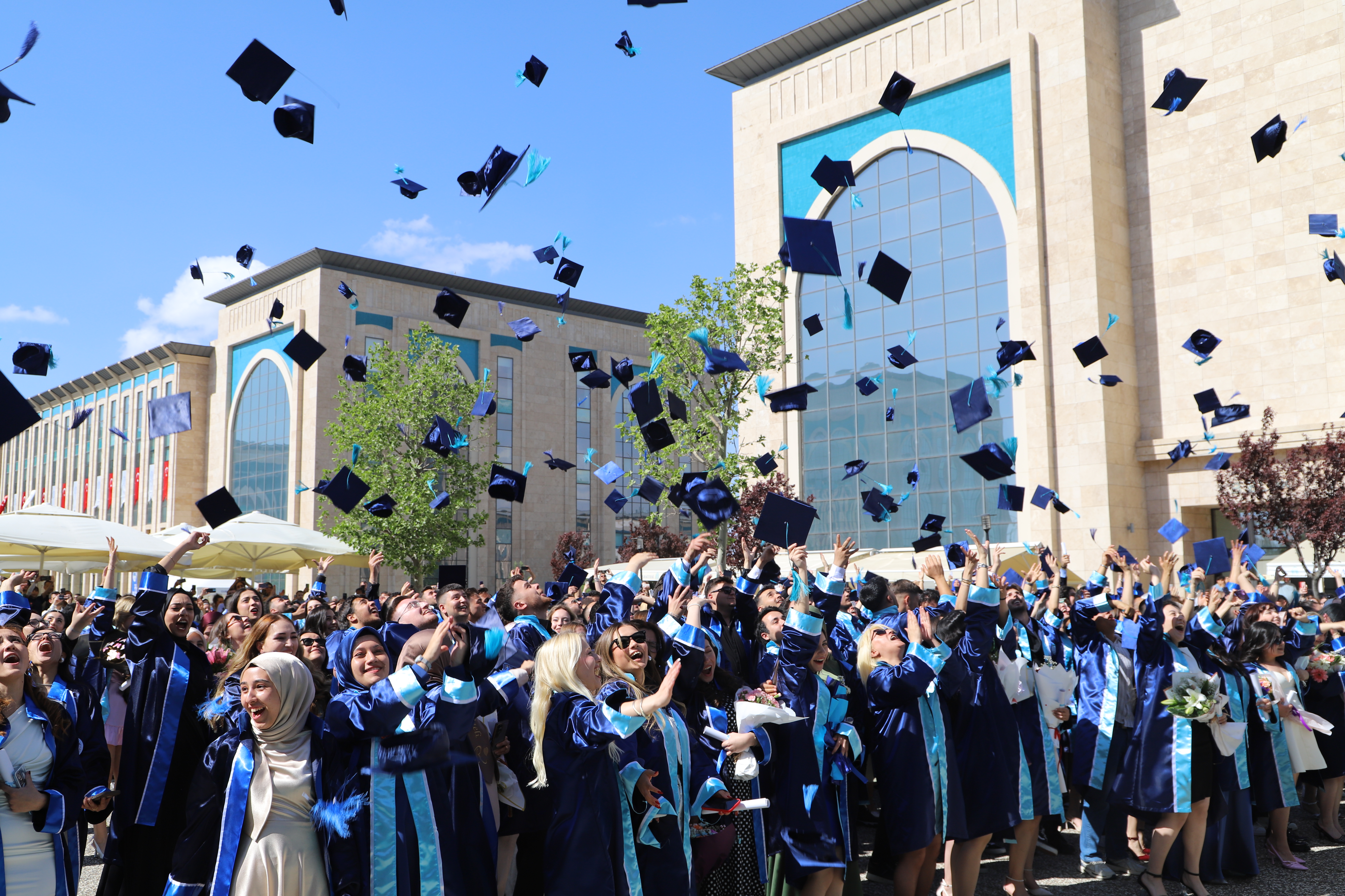 2024-2025 MEZUNİYET TÖRENİ COŞKUYLA KUTLANDI