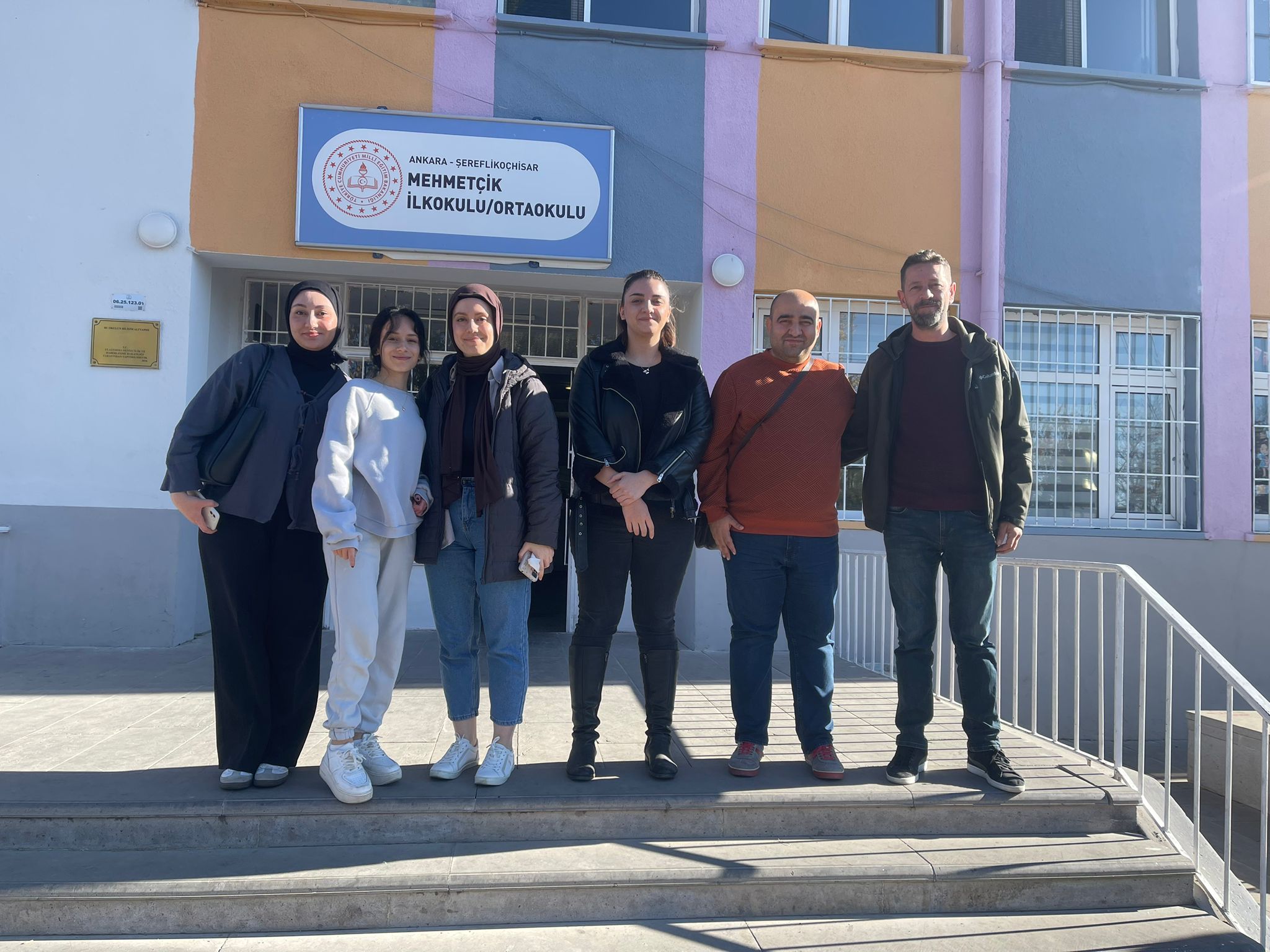 Tuz gölü Kampüsü öğrencilerimiz tarafından sosyal sorumluluk projesi kapsamında, MEB Şereflikoçhisar Mehmetçik İlkokulu/Ortaokulu öğrencileri için program gerçekleştirildi.