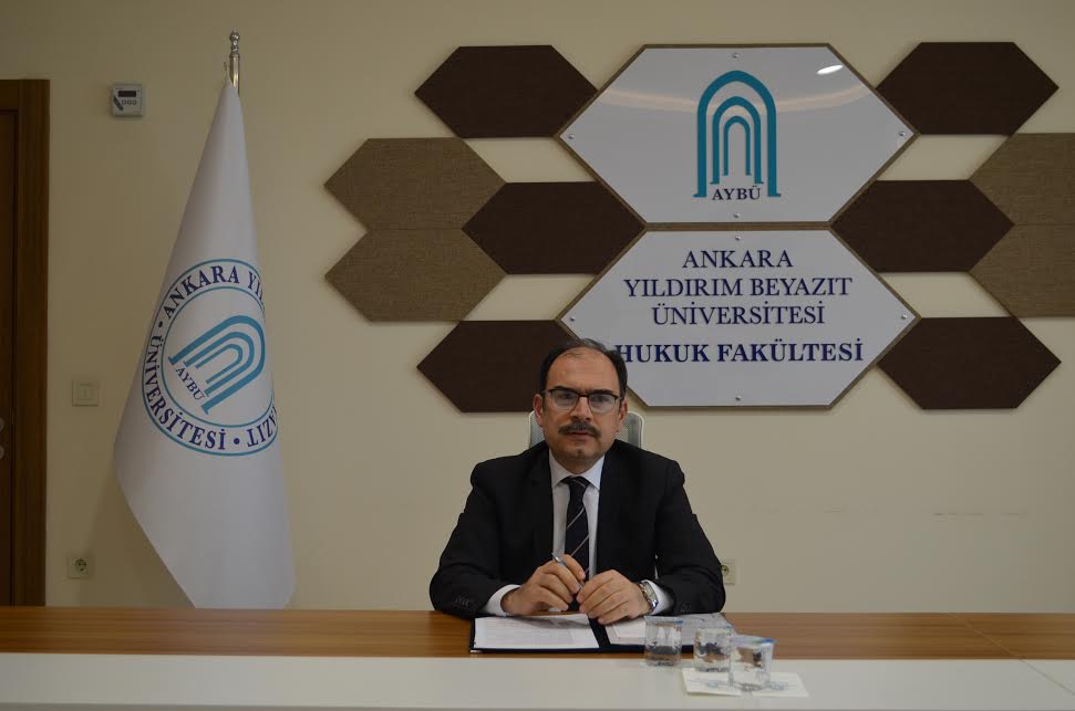 200. Çarşamba Semineri- Dekanlıkta Geçen 10 Yıl Anısına-Özel Program başlıklı sunum gerçekleştirildi.