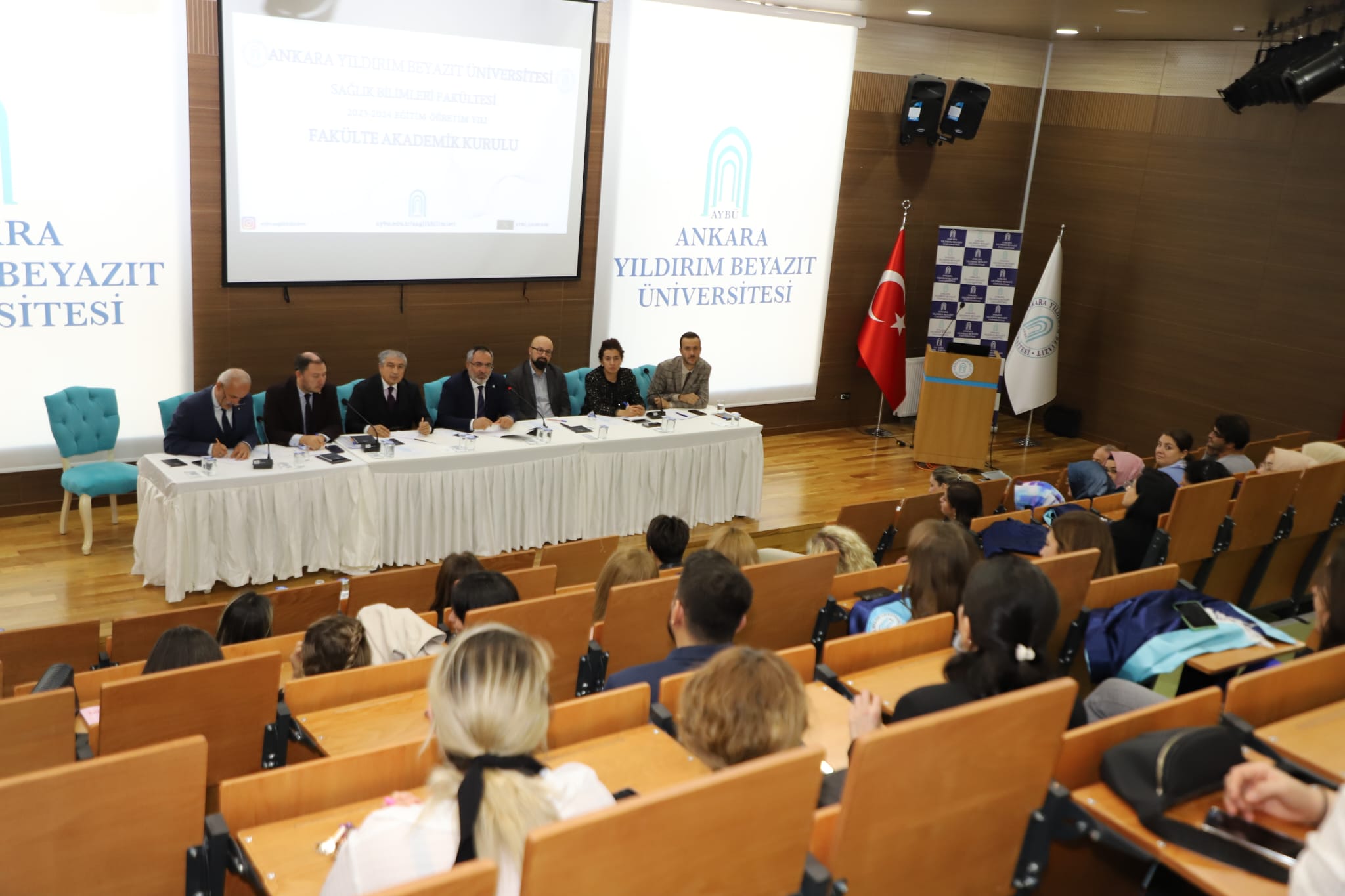 Sağlık Bilimleri Fakültesi 2023-2024 Eğitim ve Öğretim Yılı Fakülte Akademik Genel Kurulu Toplantısı Gerçekleşti