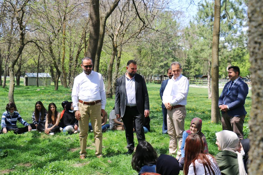 Rektörümüz açık hava dersimize konuk oldu