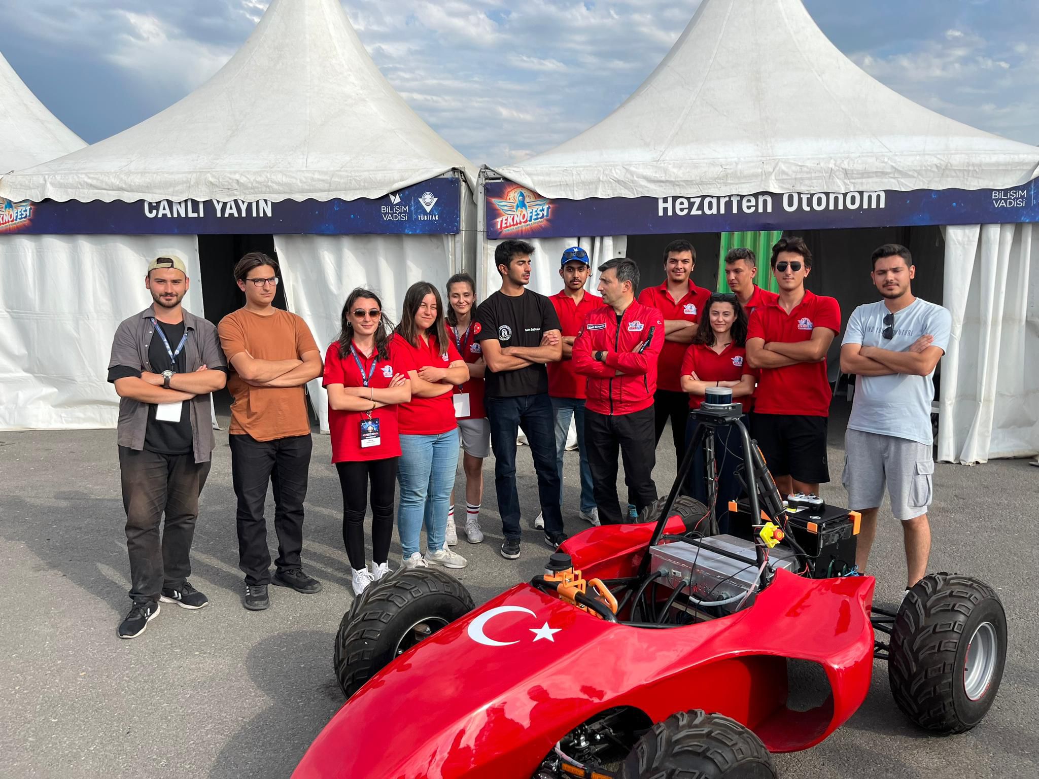 AYBÜ'lü Öğrencilerin Geliştirdiği Araç Teknofest 2025'te Türkiye 3.'sü Oldu.