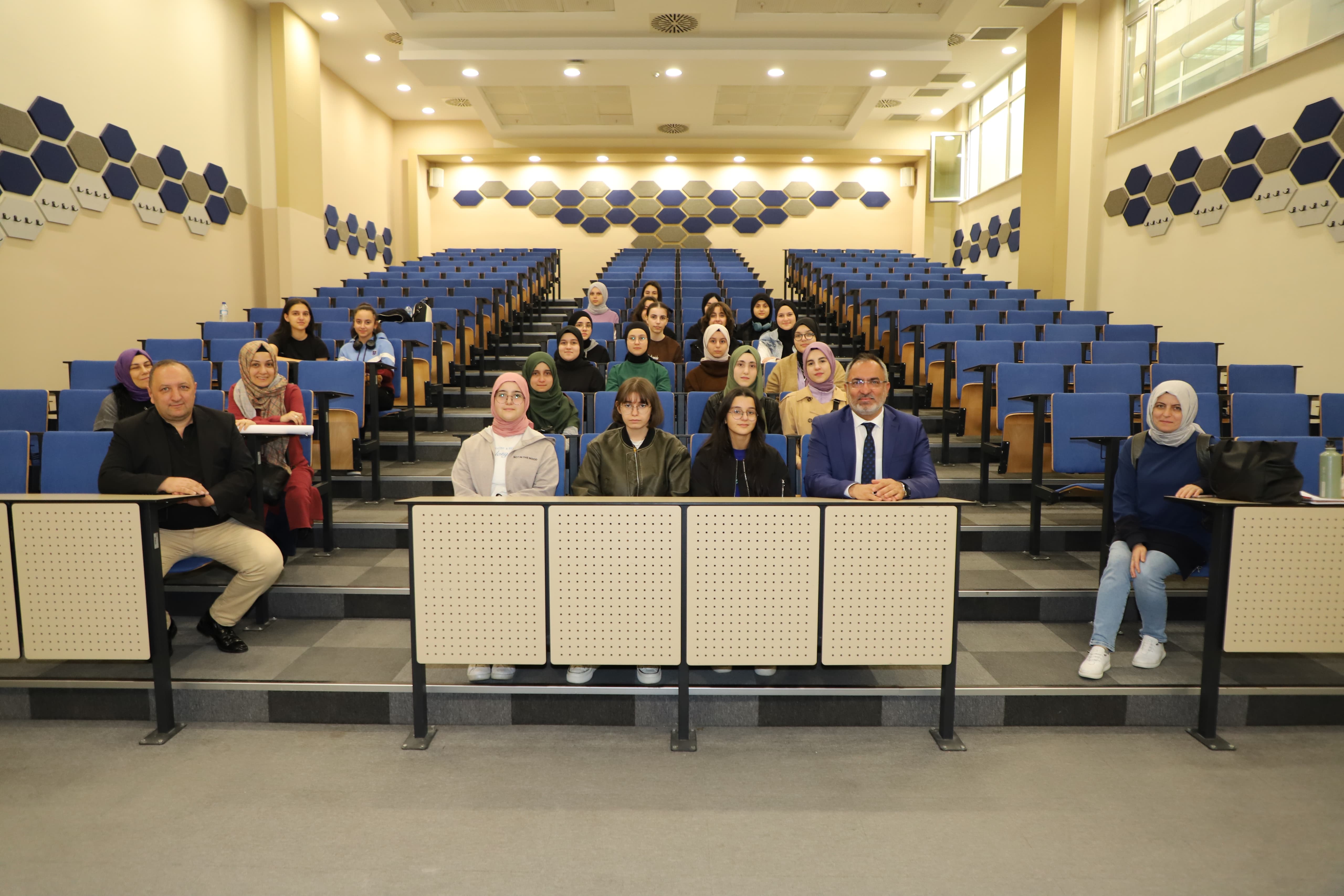 Lise Öğrencilerinden Fakültemize Ziyaret