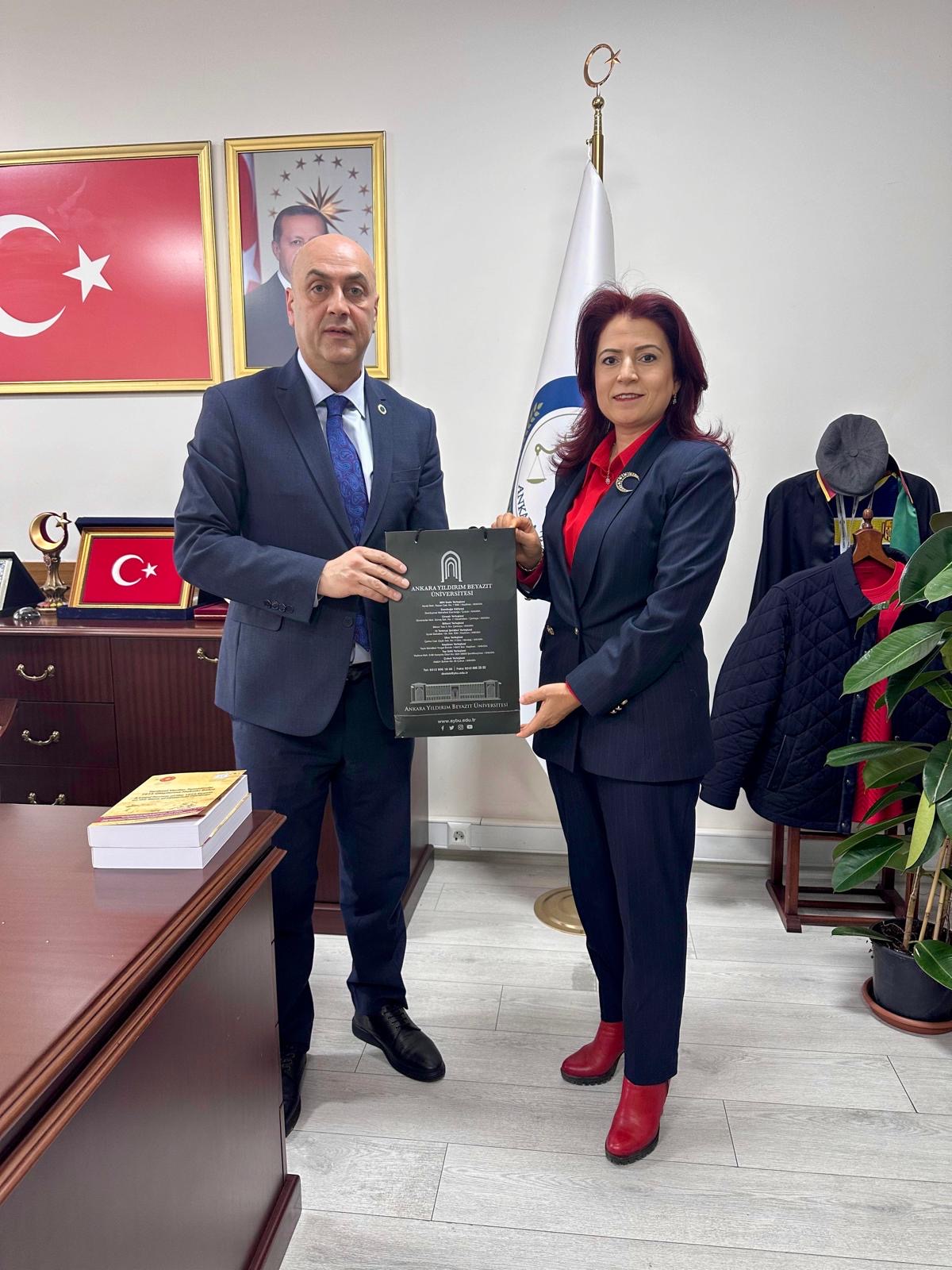 Dekanımızdan Ziyaret 