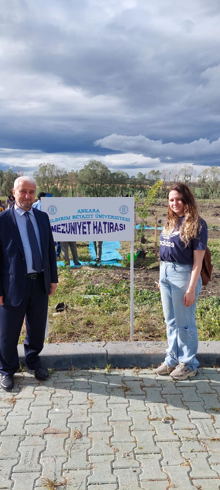 Mezuniyet Hatırası Ağaç Dikimi