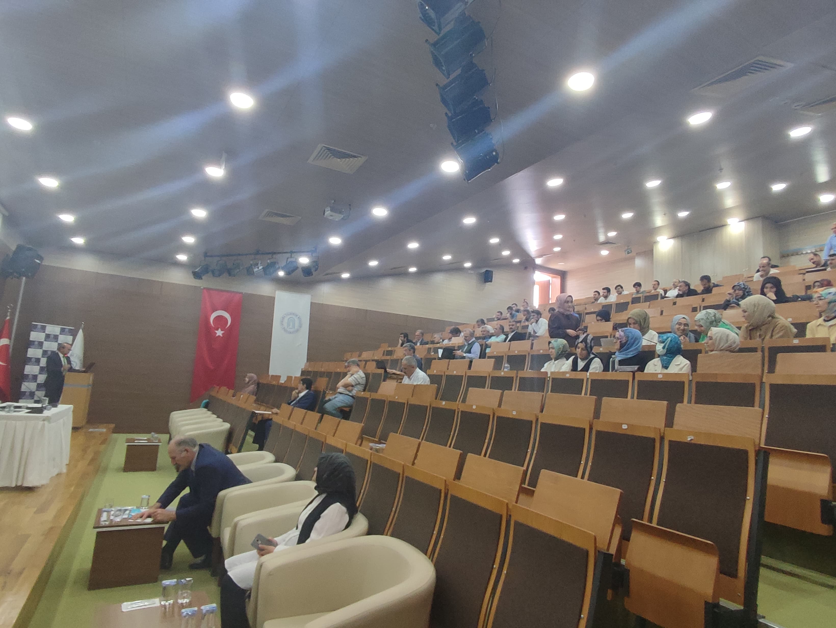 Fakültemiz 2023-2024 Eğitim Öğretim Dönem Sonu Akademik Genel Kurul Toplantısını Gerçekleştirdi. 