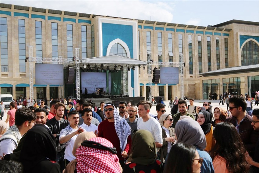 Üniversitemizde Uluslararası Öğrenci Festivali Gerçekleştirildi