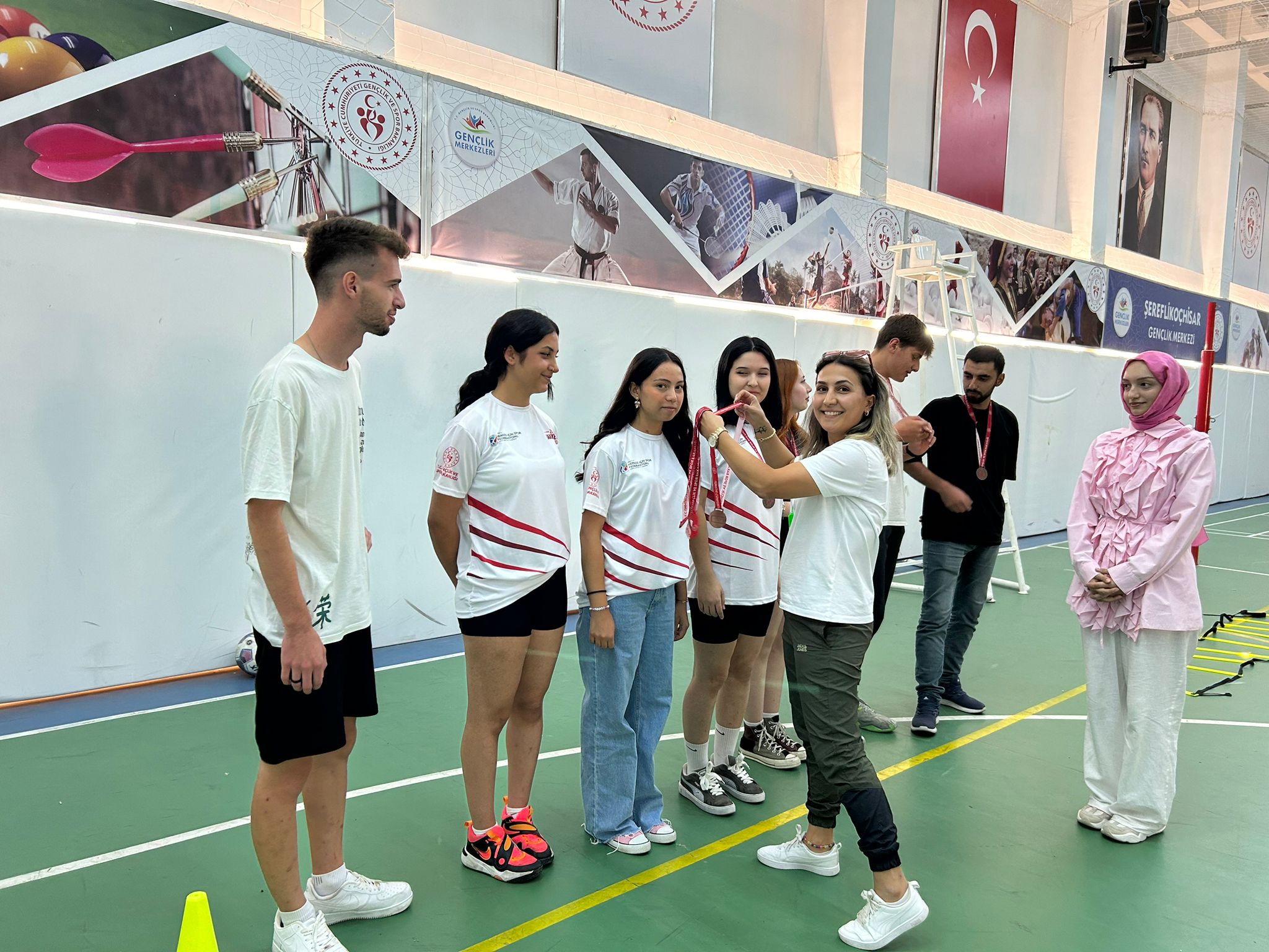Tuzgölü Yerleşkesi Öğrencilerimiz Avrupa Spor Etkinlikleri Haftası Kapsamında Şereflikoçhisar Gençlik Merkezinde Yarışmalara Katıldı.