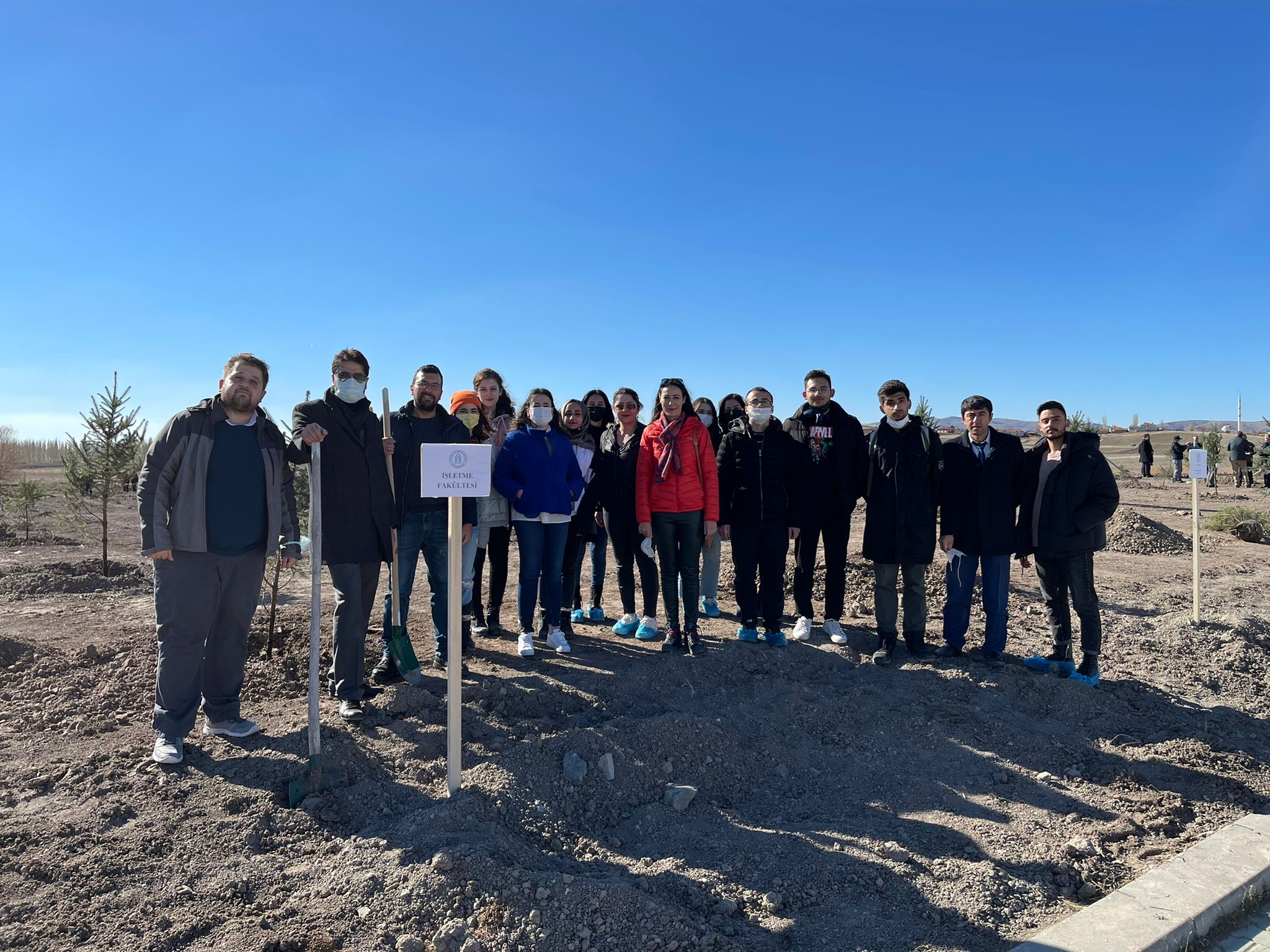 AYBU İşletme Fakültesi Ağaç Dikim Etkinliği