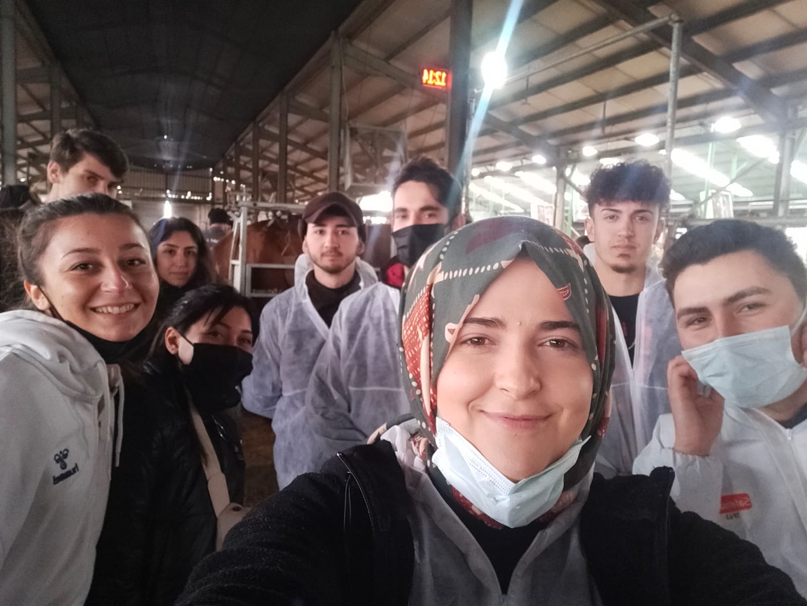 Laboratuvar ve Veteriner Sağlık Programından Tarım İşletmesine Ziyaret