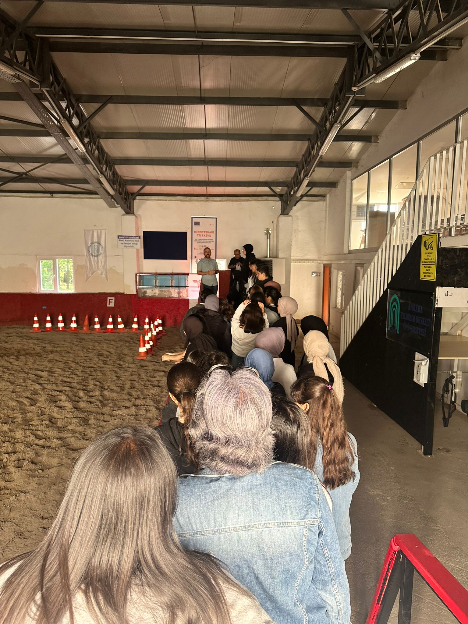 Çubuk Gevher Nesibe Mesleki ve Teknik Anadolu Lisesi Hippoterapi Merkezimizde