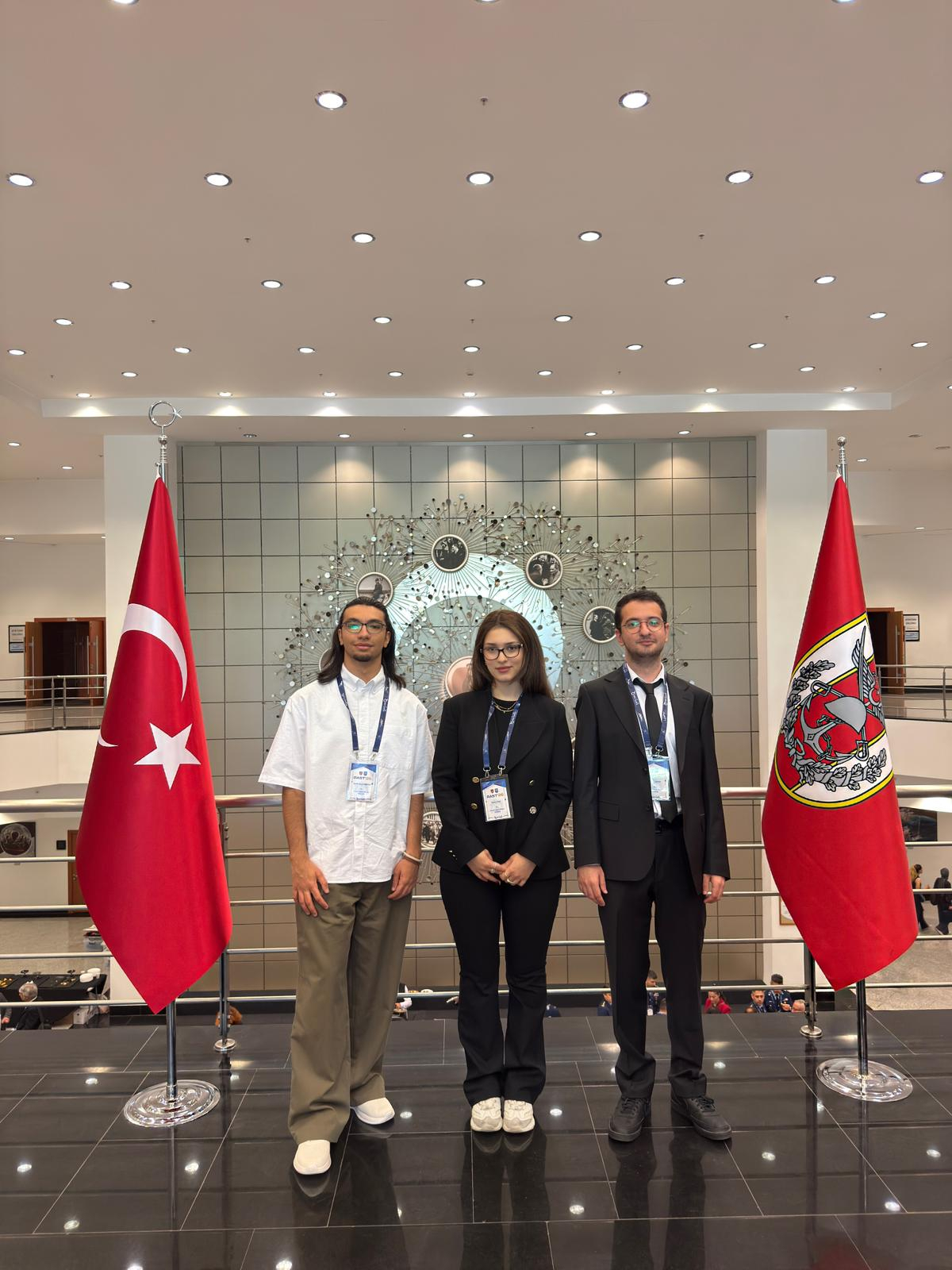 Bekir Berk YILDIRIM, Yaren DİNÇ, Mert ÖZDEMİR ve Abdulmajeed ALREMALI, RAST 2026 Konferansı kapsamında kabul alan çalışmalarıyla Ankara Yıldırım Beyazıt Üniversitesi Yazılım Mühendisliği Bölümünü temsil etti.