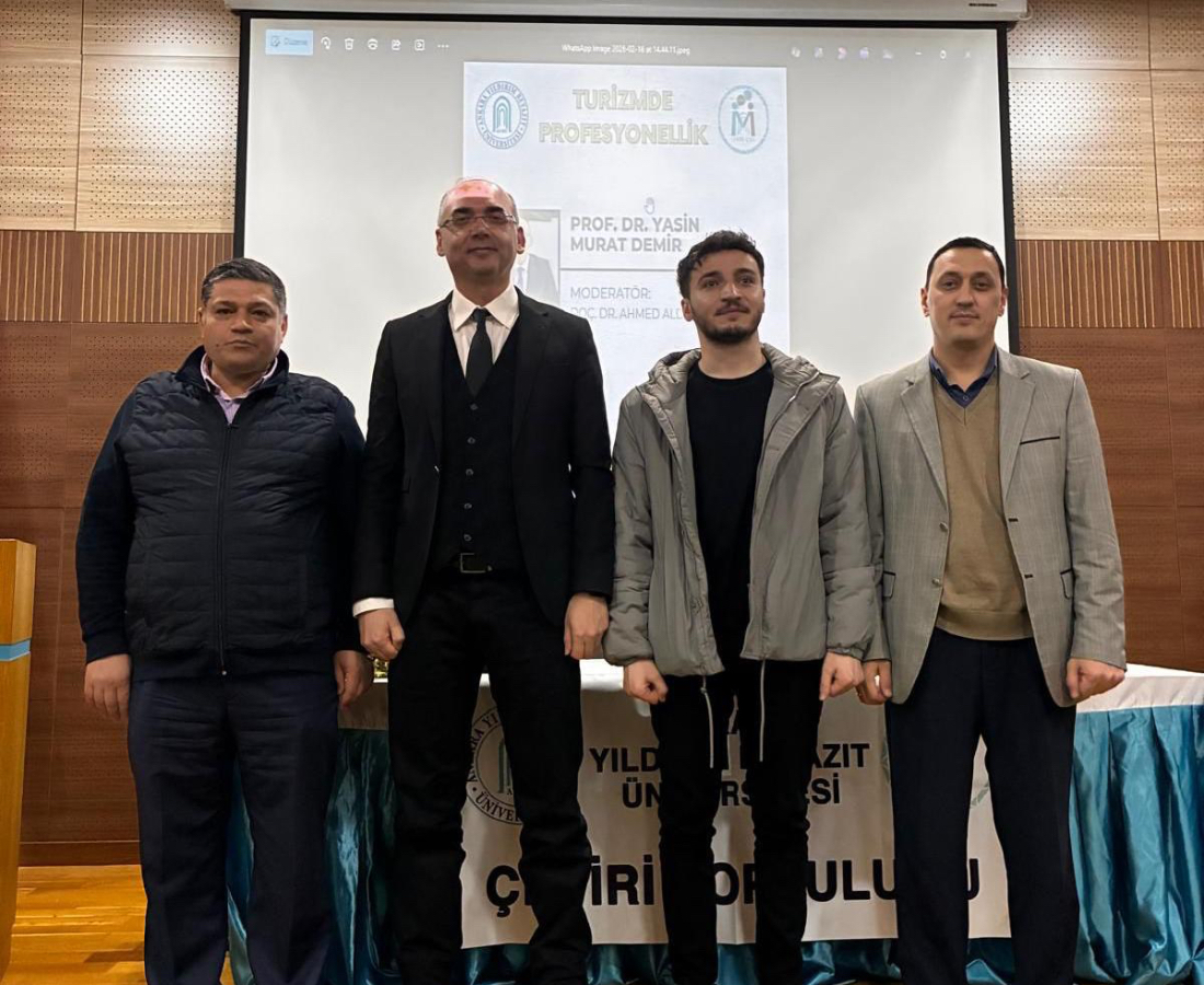 Hoclarımızın sahnede toplu fotoğrafları.