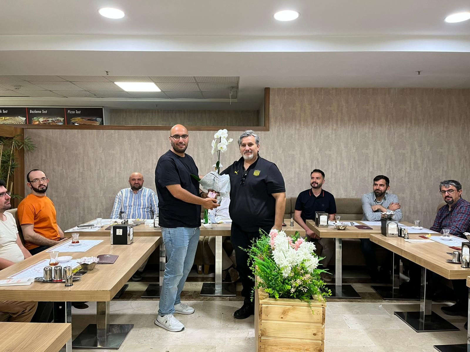 we came together for a farewell dinner organized for our esteemed professor, Prof. Dr. Asaf Behzat Şahin, who is retiring.